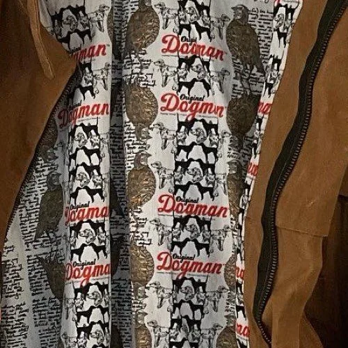Detail of the custom-printed lining.